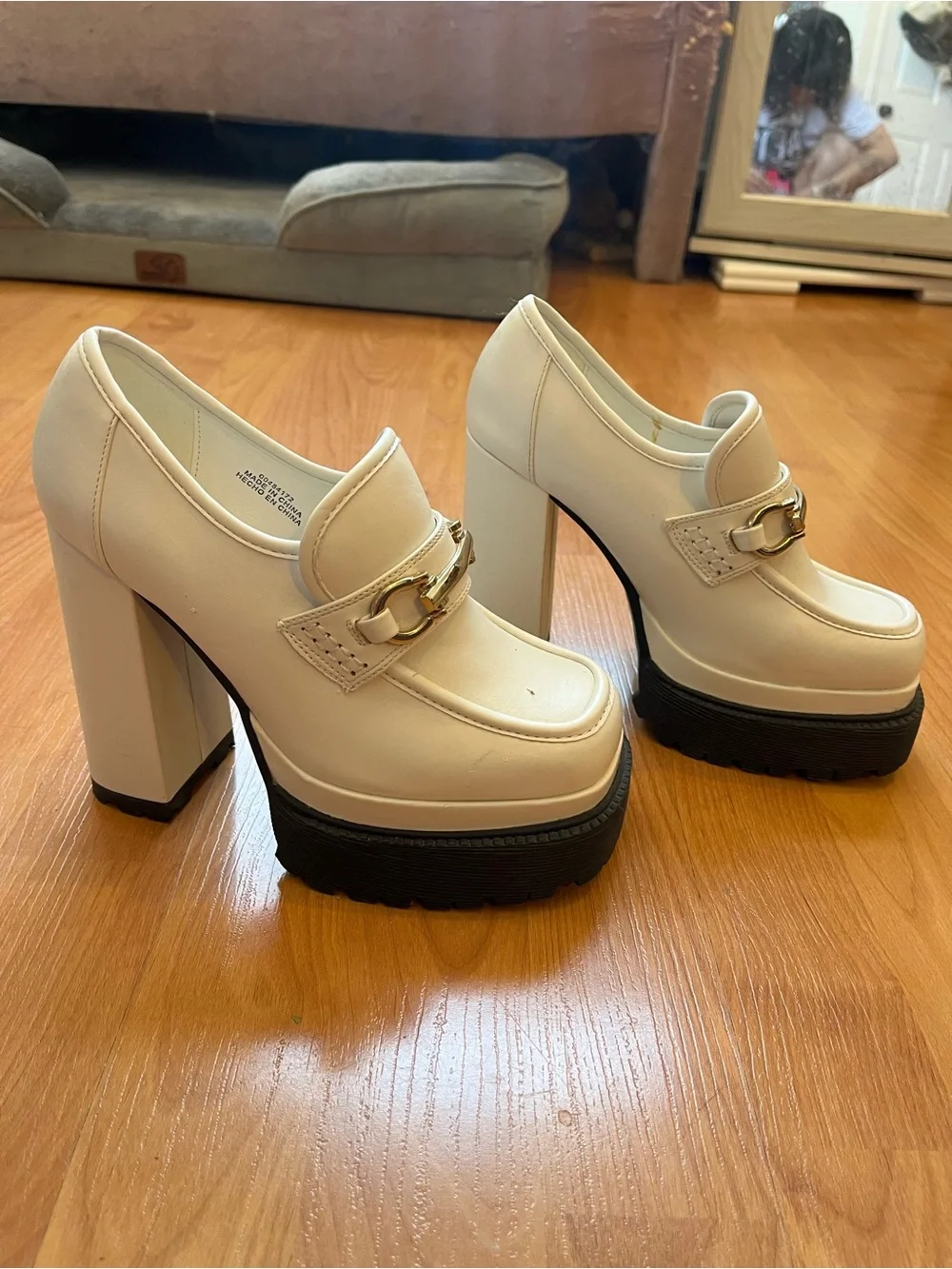 Forever 21 white leather platform shoes